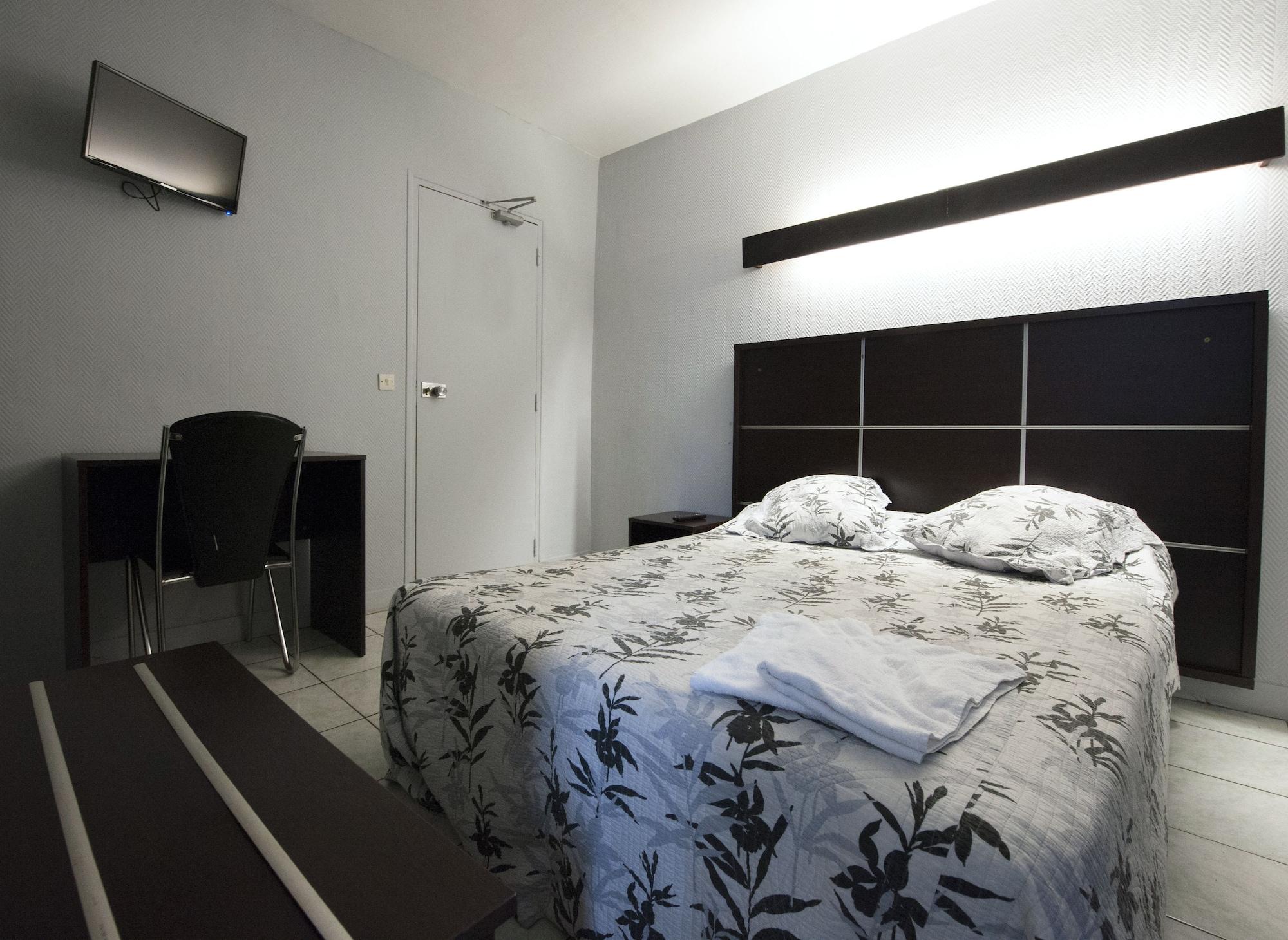Hotel Du Globe 18 Париж Екстериор снимка