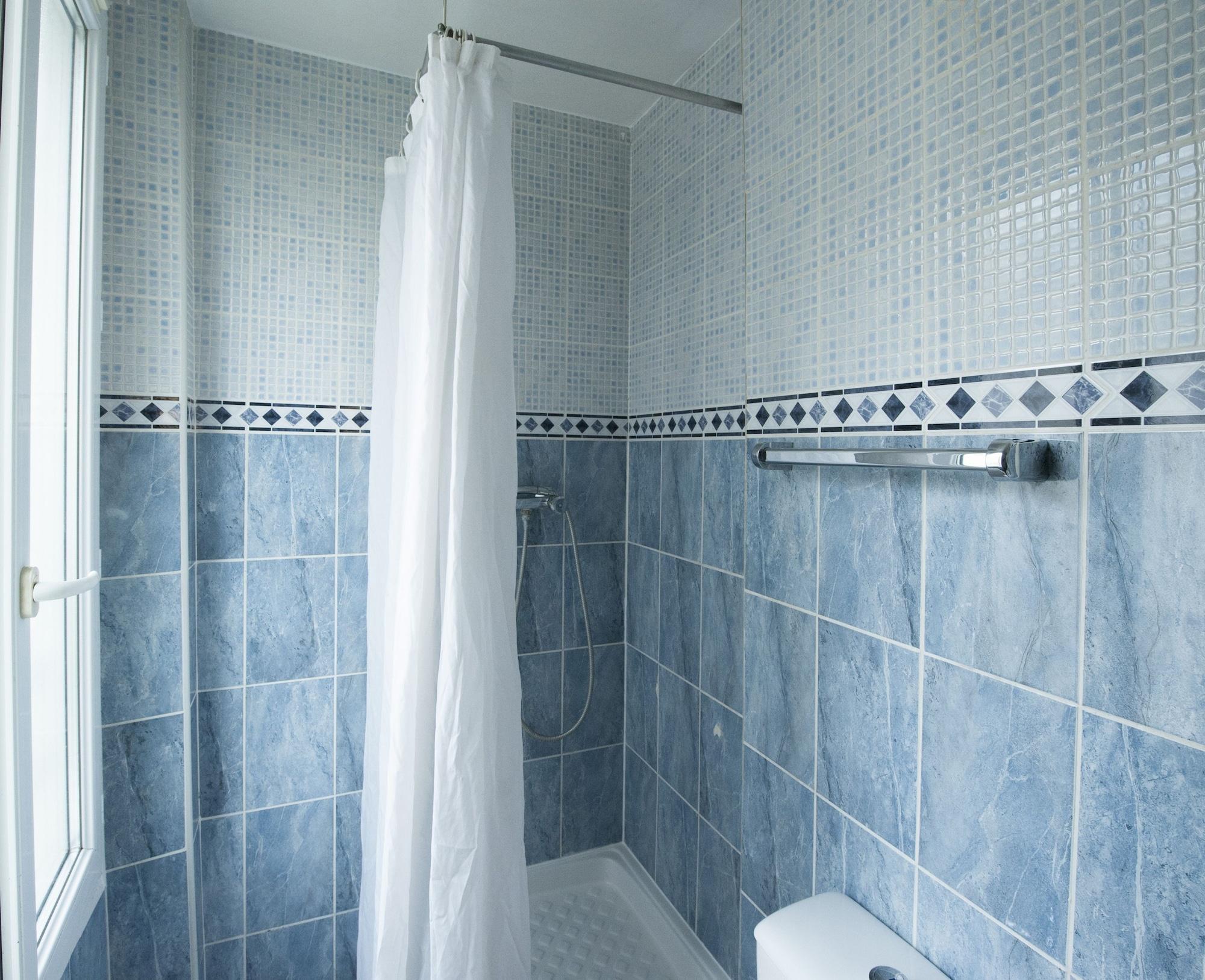 Hotel Du Globe 18 Париж Екстериор снимка