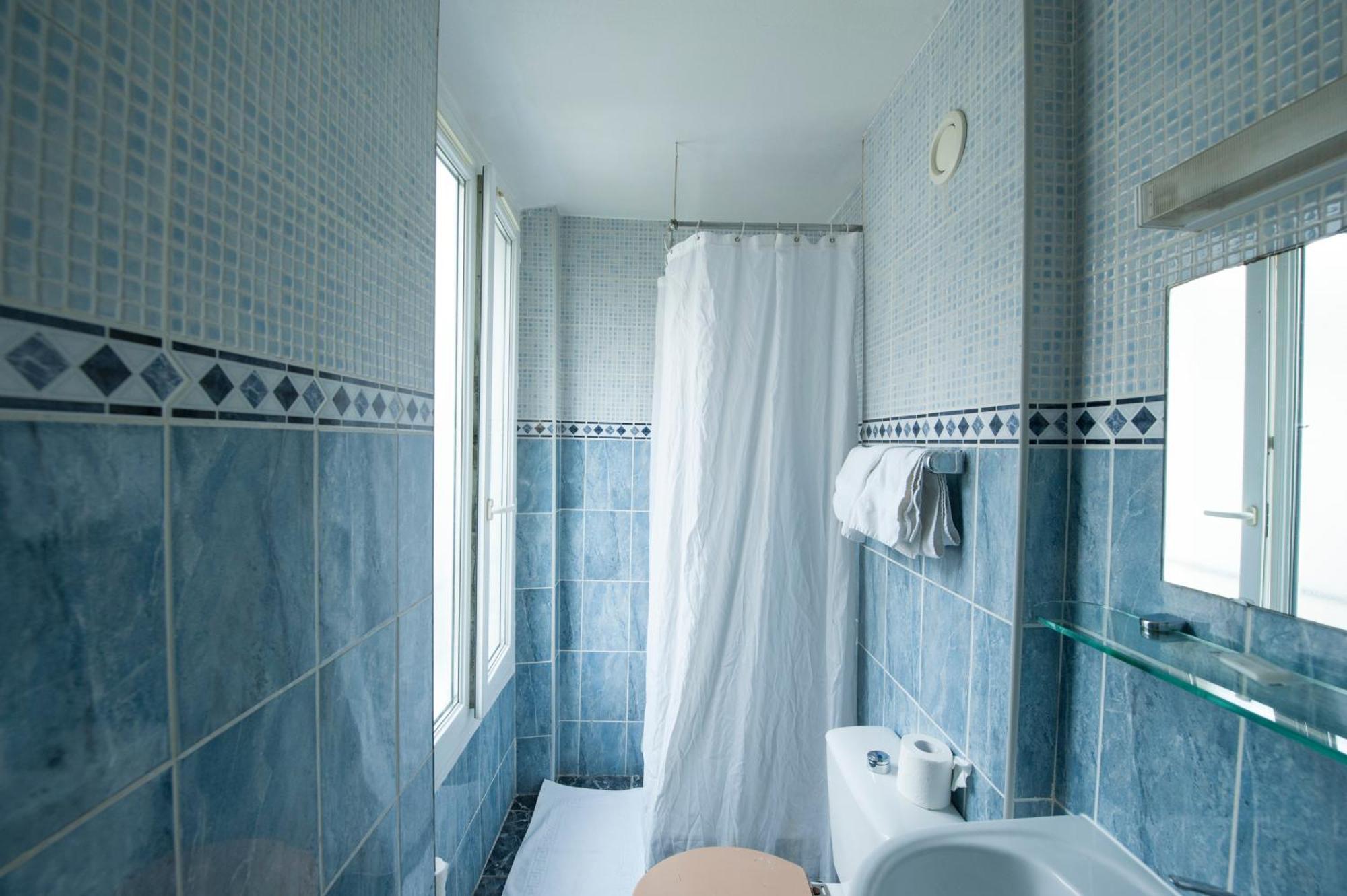 Hotel Du Globe 18 Париж Стая снимка