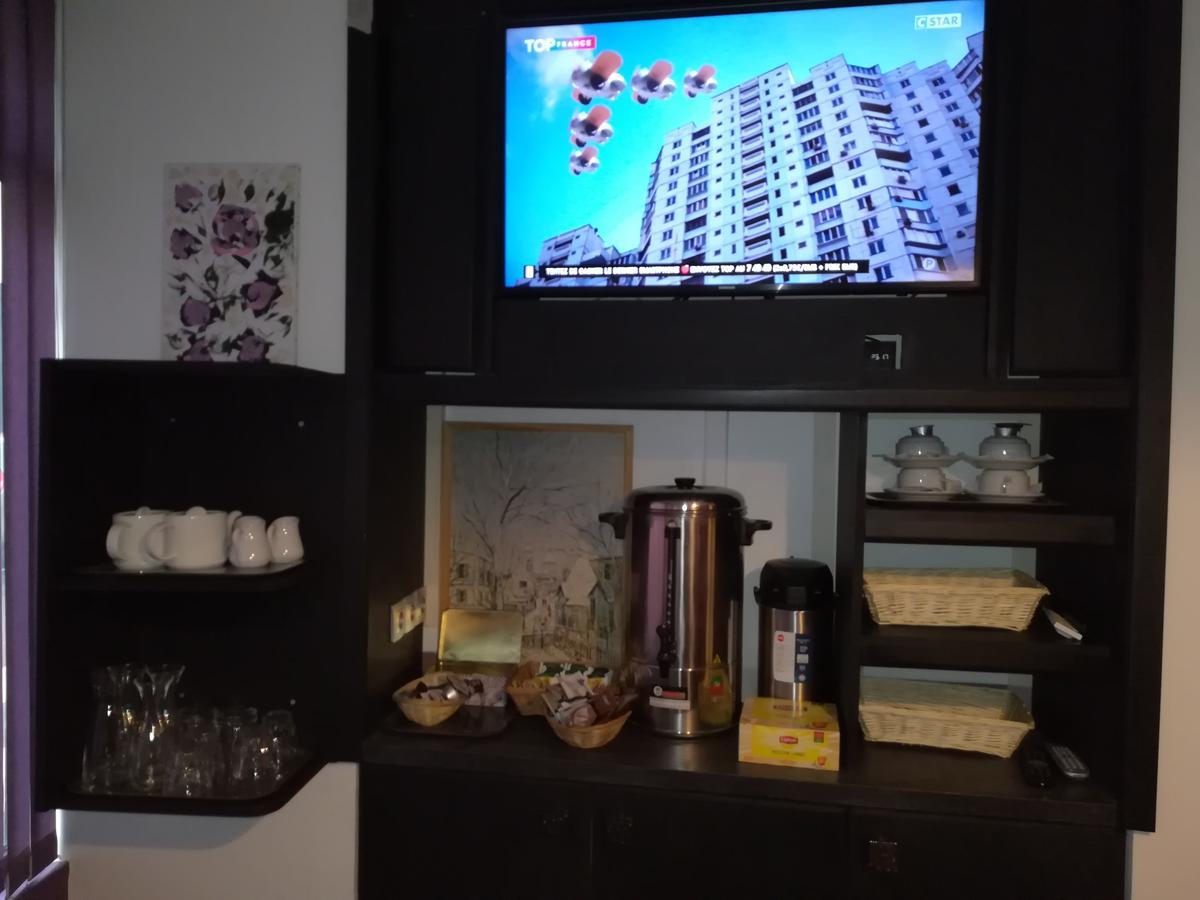 Hotel Du Globe 18 Париж Екстериор снимка