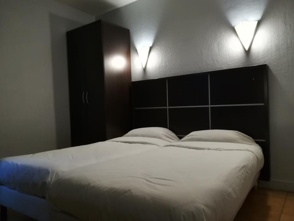 Hotel Du Globe 18 Париж Екстериор снимка