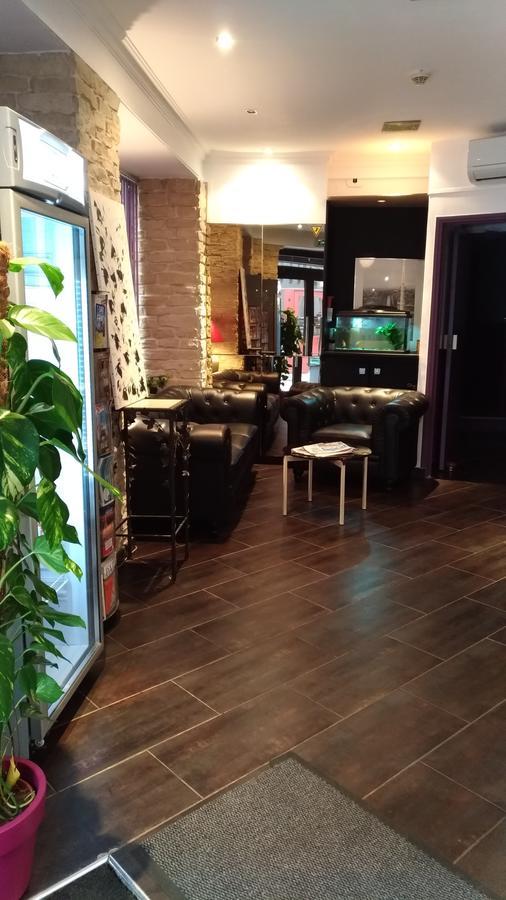 Hotel Du Globe 18 Париж Екстериор снимка