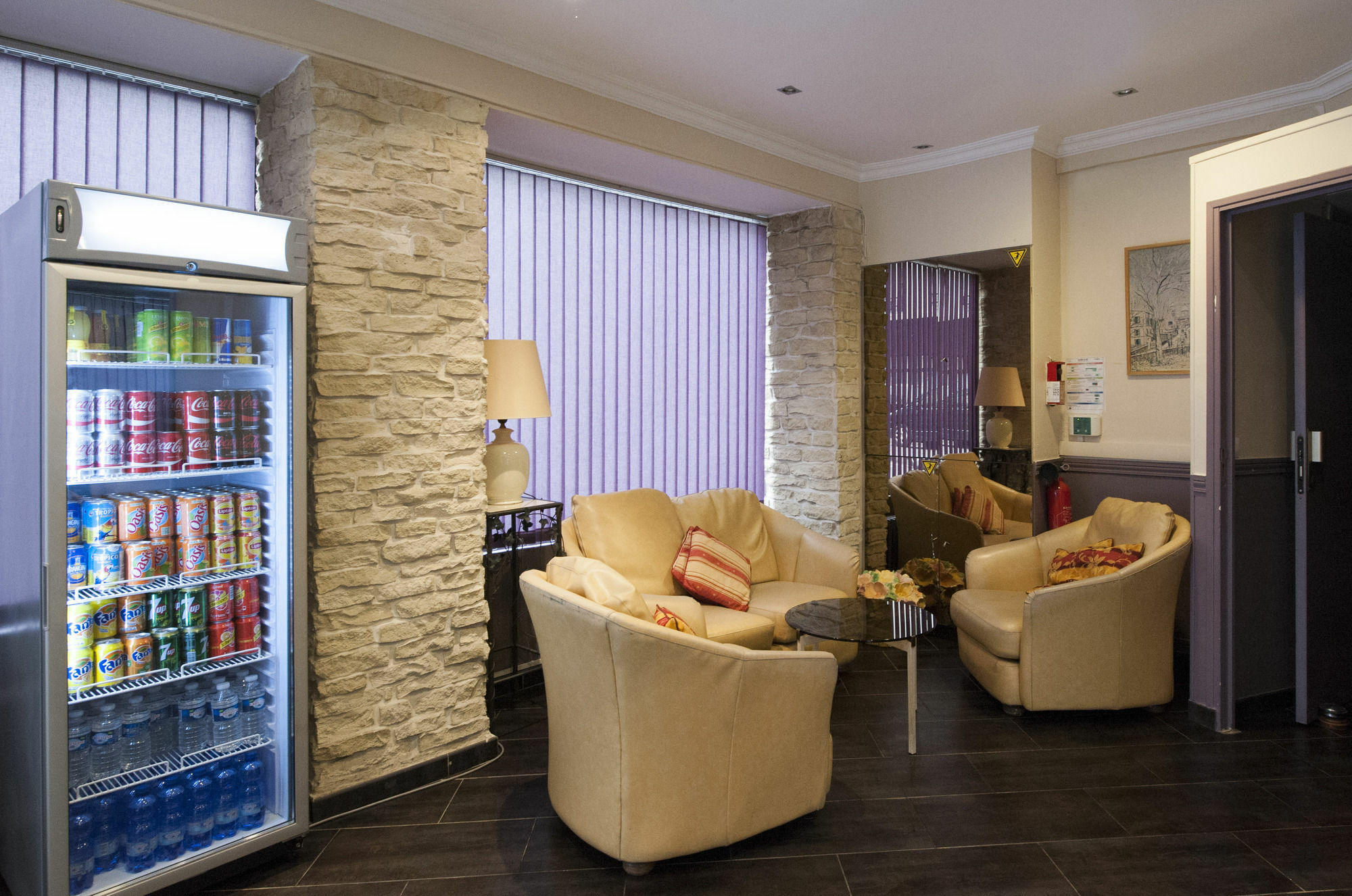 Hotel Du Globe 18 Париж Екстериор снимка